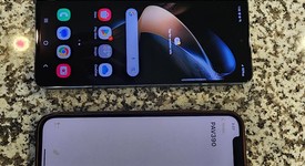 Fair
													Samsung Galaxy Z Fold4 5G - Unlocked, Burgundy, 512 GB, 12 GB, SM-F936U1, photo 2 of 6