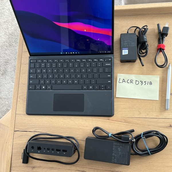 Microsoft Surface Pro 9 - Wi-Fi, 256 GB, Graphite, 16 GB, Intel Core i5, Wi-Fi