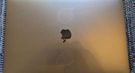 Good
													MacBook Pro 2016 (With Touch Bar) - 15" - Gray, 512 GB, 16 GB, photo 2 of 10