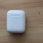 Used Apple AirPods 2nd Gen - Lightning Case