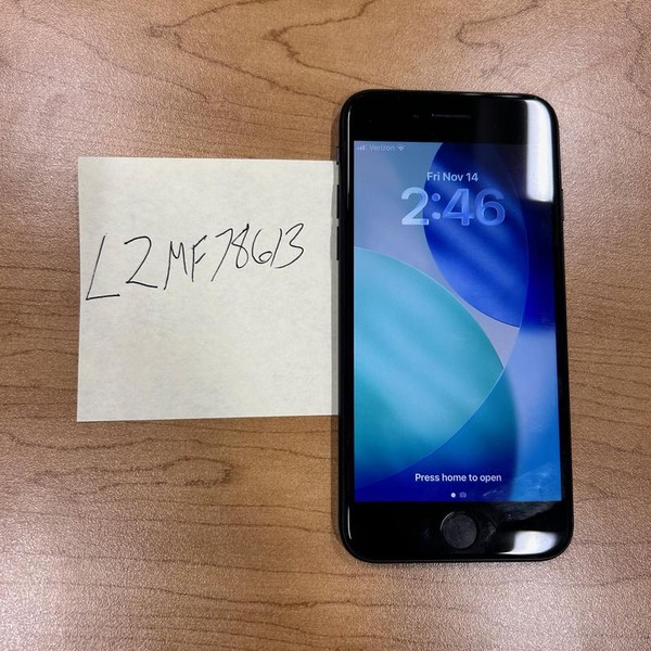 Apple iPhone SE 3rd Gen 2022 - Unlocked, 128 GB, Midnight, A2595