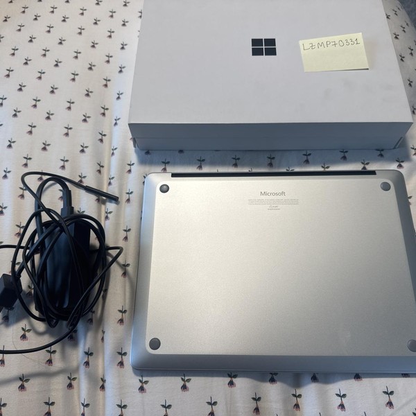 Microsoft Surface Laptop 7 - 256 GB, Platinum, 16 GB, Snapdragon X Plus, 13.8 inch