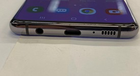 Good
													Samsung Galaxy S10 Plus - T-Mobile, Ceramic Black, 1 TB, 12 GB, SM-G975U, photo 3 of 9
