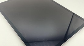 Good
													Apple iPad Pro 11" 2nd Gen 2020 - Unlocked, Gray, 128 GB, A2068, photo 5 of 6