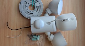 Good
													Google Nest Cam with Floodlight - Snow, photo 2 of 8