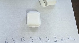 Used
													Apple AirPods 2nd Gen - Lightning Case, photo 1 of 5