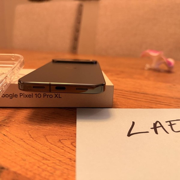 Google Pixel 10 Pro XL - Unlocked, 256 GB, Obsidian, GUL82