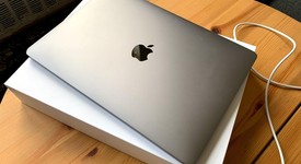 Good
													MacBook Pro 2016 (With Touch Bar) - 13" - Gray, 256 GB, 8 GB, photo 4 of 10