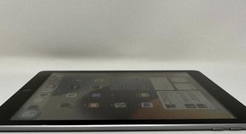 Good
													Apple iPad 5th Gen - Wi-Fi, Gray, 128 GB, A1822, photo 6 of 6