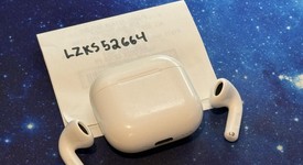 Used
													Apple AirPods 4th Gen - Active Noise Cancellation, photo 1 of 7