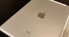 Mint
													Apple iPad Air - AT&T, Silver, 128 GB, photo 4 of 9