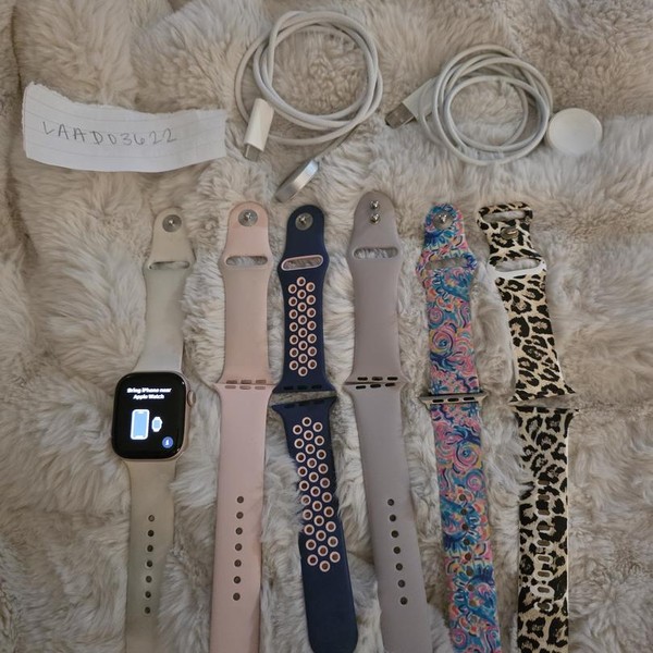 Apple Watch Series 10 42mm - Rose Gold, A2997 - GPS, Aluminum