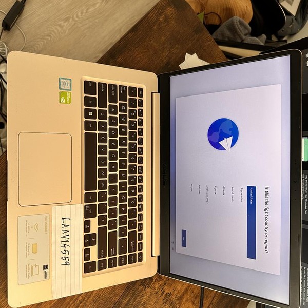 Asus Vivobook Laptop