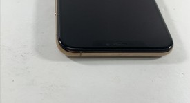 Good
													Apple iPhone Xs Max - Unlocked, Gold, 64 GB, A1921, photo 5 of 10