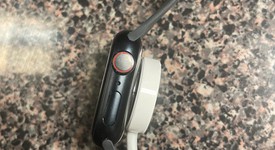 Good
													Apple Watch Series 7 41mm - Unlocked, Midnight, A2475 - Cellular, Nike, photo 4 of 8