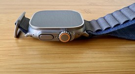 Good
													Apple Watch Ultra 2 49mm - Unlocked, Natural, A2986, photo 3 of 6