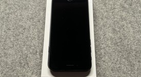Good
													Apple iPhone SE 3rd Gen 2022 - Unlocked, Midnight, 64 GB, A2595, photo 6 of 6