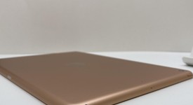Good
													Apple iPad 8th Gen - Wi-Fi, Gold, 32 GB, A2270, photo 5 of 5