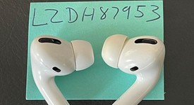 Used
													Apple AirPods Pro 1st Gen - Wireless Case, photo 5 of 5