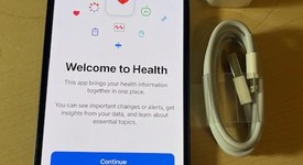 Mint
													Apple iPhone 13 - Unlocked, Midnight, 128 GB, A2482, photo 2 of 9