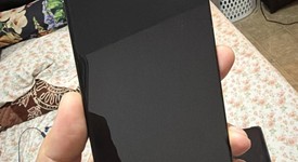 Mint
													OnePlus 15 - Unlocked Non-US, Infinite Black, 256 GB, 12 GB, photo 5 of 10