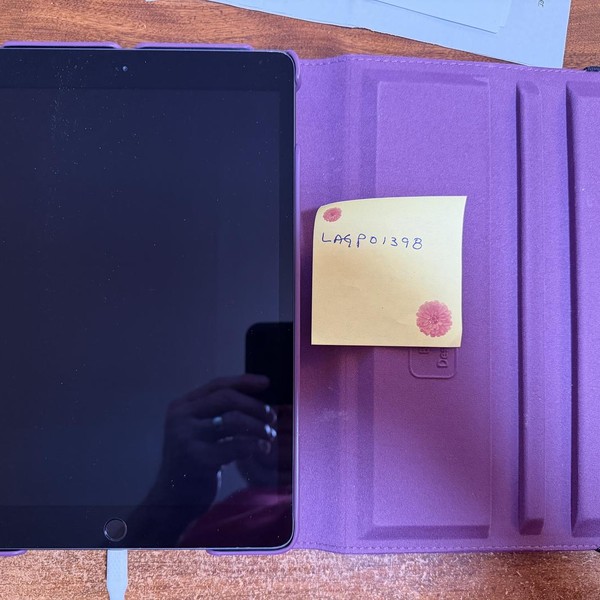 Apple iPad (8th Gen) - Wi-Fi, 32 GB, Gray, A2270