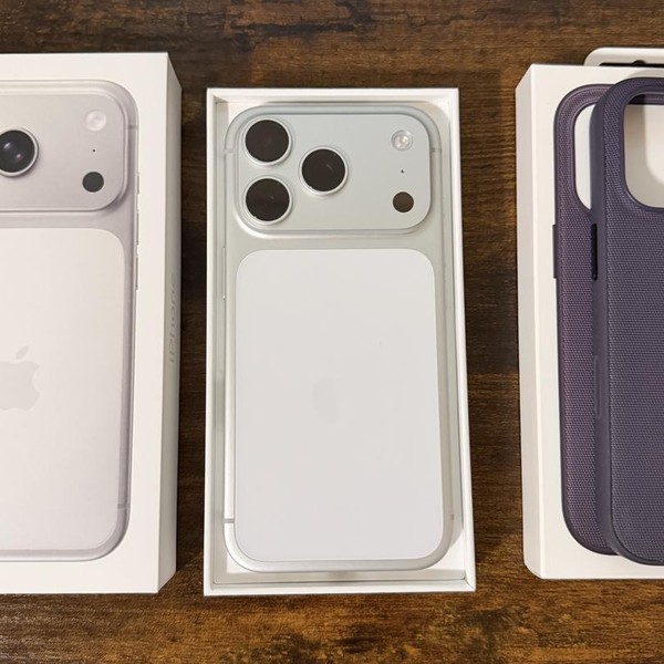 Apple iPhone 17 Pro - Unlocked, 256 GB, Silver, A3256