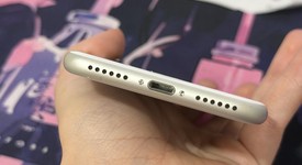 Good
													Apple iPhone 8 - Unlocked Non-US, Silver, 64 GB, A1906, photo 4 of 6