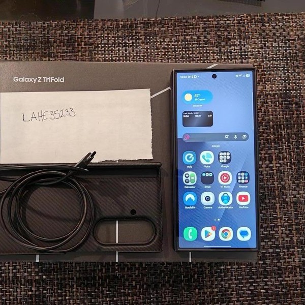 Galaxy Z Trifold - Unlocked, 512 GB, Crafted Black, 16 GB, SM-F968U1