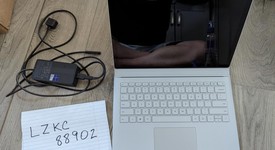 Good
													Microsoft Surface Book 2 13.5" - I7, 512 GB, 16 GB, photo 3 of 23