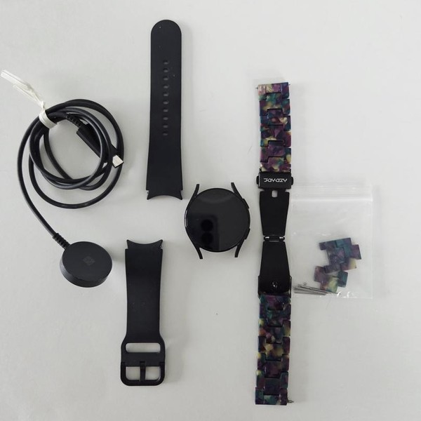 Samsung Galaxy Watch5 - Unlocked, Graphite, 40mm