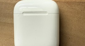 Used
													Apple AirPods 2nd Gen - Lightning Case, photo 2 of 9