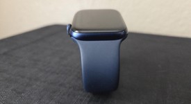 Good
													Apple Watch Series 6 44mm - Unlocked, Blue, A2294 - Cellular, Aluminum, photo 3 of 10