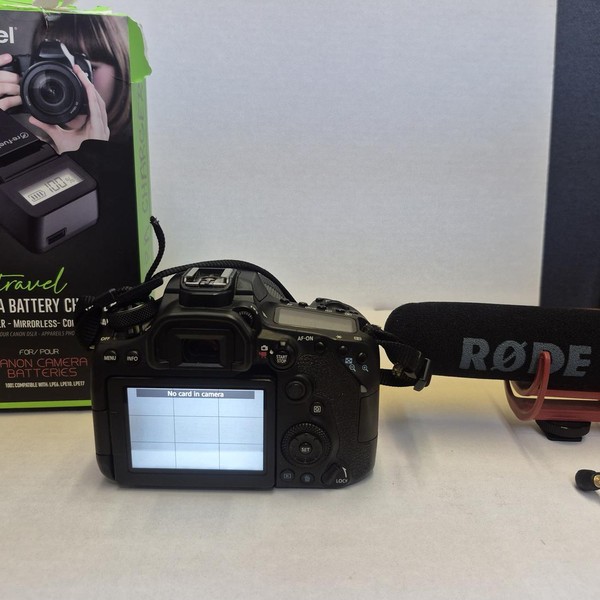 Canon EOS 90D