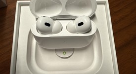 Used
													Apple AirPods Pro 2 - Lightning, photo 2 of 6