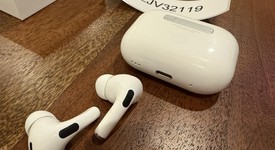 Used
													Apple AirPods Pro 2nd Gen - Lightning, photo 1 of 10
