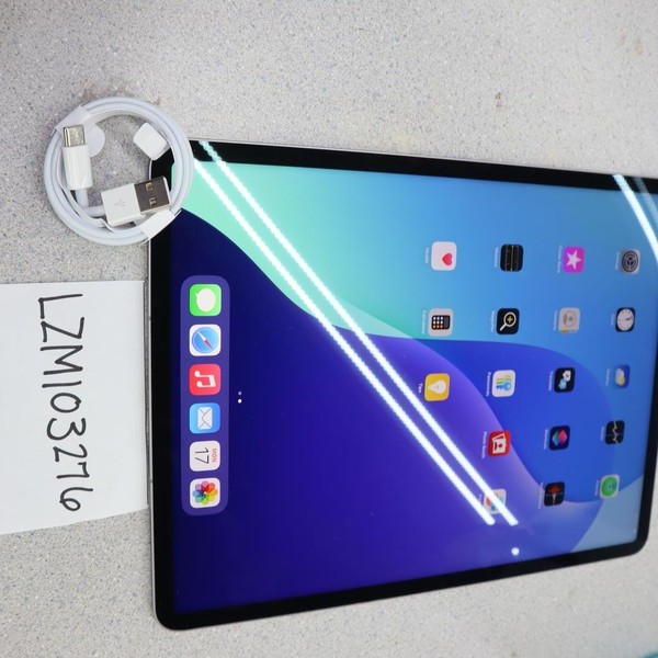 Apple iPad Pro 12.9 inch 6th Gen 2022 - Unlocked, Gray, 128 GB