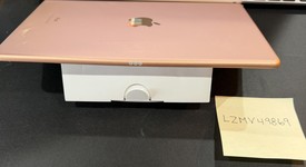 Mint
													Apple iPad Air 3rd Gen - Wi-Fi, Gold, 256 GB, photo 4 of 5