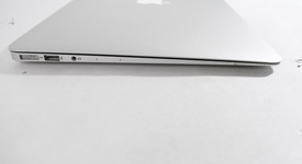 Fair
													MacBook Air 2017 - 13" - I5, Silver, 128 GB, 8 GB, photo 5 of 9