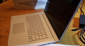 Good
													Microsoft Surface Book 2 15" - I7, 1 TB, 16 GB, photo 5 of 6