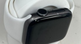 Fair
													Apple Watch Series 5 40mm - Gray, A2092 - GPS, Aluminum, photo 3 of 7