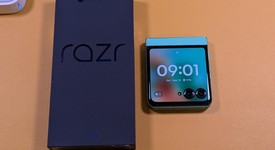 Mint
													Motorola Razr (2025) - Unlocked, Green, 256 GB, 8 GB, photo 1 of 11