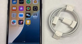 Mint
													Apple iPhone SE 3rd Gen 2022 - Unlocked, Midnight, 64 GB, A2595, photo 2 of 9