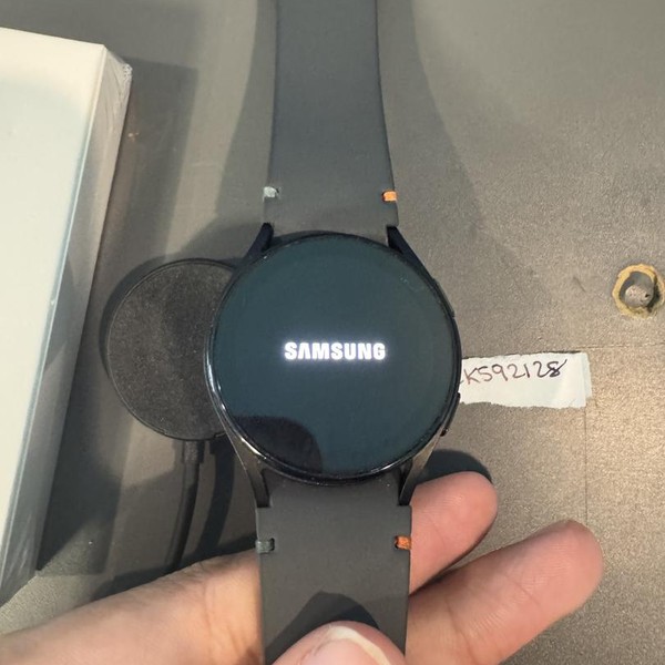 Samsung Galaxy Watch FE - Unlocked, Black, 40 mm