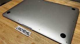 Good
													MacBook Air 2017 - 13" - I5, Silver, 256 GB, 8 GB, photo 5 of 6