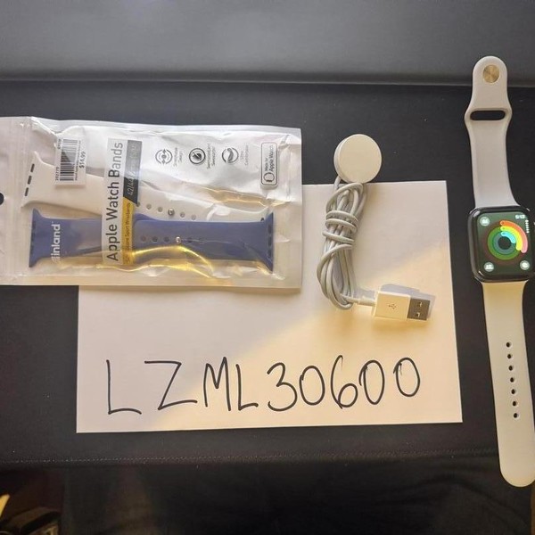 Apple Watch Series 5 44mm - Unlocked, Silver, A2095 Cellular, Aluminum