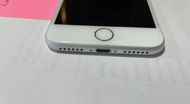 Mint
													Apple iPhone 8 - Unlocked, Silver, 64 GB, A1863, photo 5 of 7