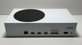 Mint
													Xbox Series S (2020) - White, 512 GB, photo 3 of 5