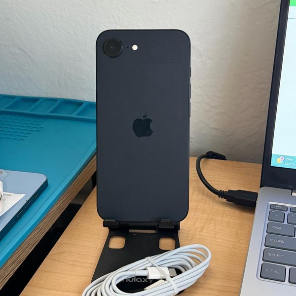 Apple iPhone 16e - Xfinity, 128 GB, Black, A3212