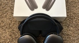 Used
													Apple AirPods Max - Gray, photo 1 of 7